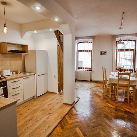 Pe Tocile Apartment Braşov Eksteriør bilde