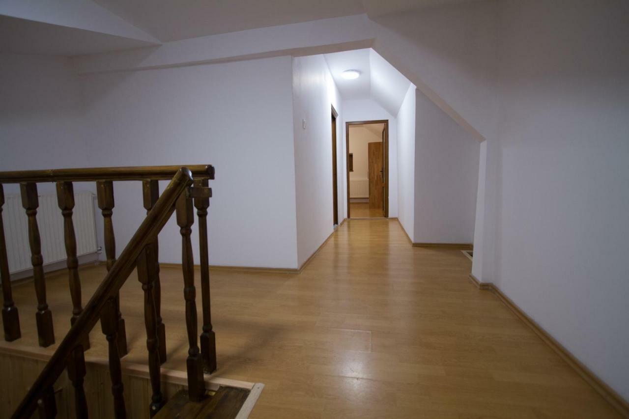 Pe Tocile Apartment Braşov Eksteriør bilde