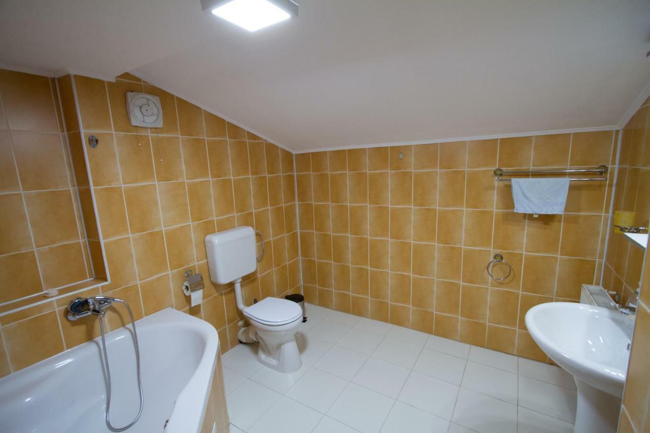 Pe Tocile Apartment Braşov Eksteriør bilde