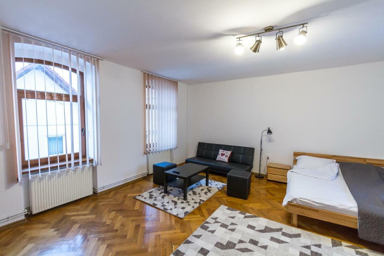 Pe Tocile Apartment Braşov Eksteriør bilde